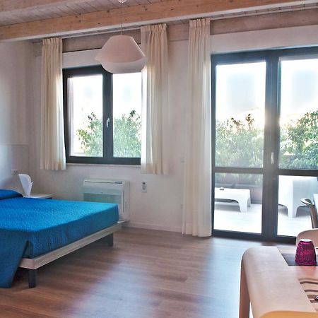 Four Rooms Guesthouse Ористано Экстерьер фото