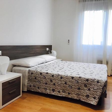 Four Rooms Guesthouse Ористано Экстерьер фото